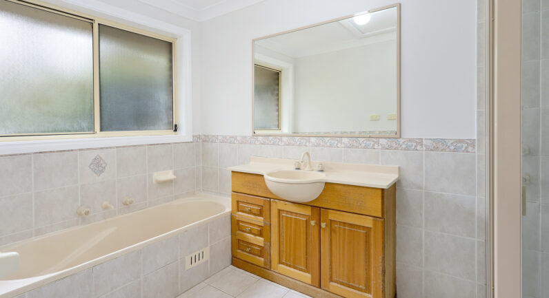 16 Kingussie Avenue, Castle Hill NSW 2154