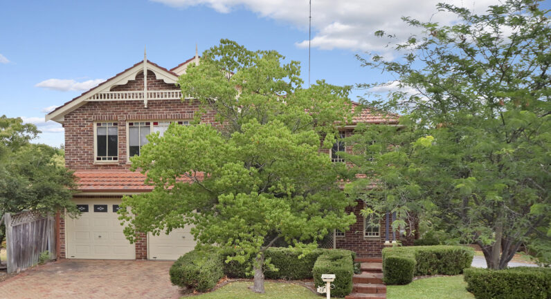 16 Kingussie Avenue, Castle Hill NSW 2154