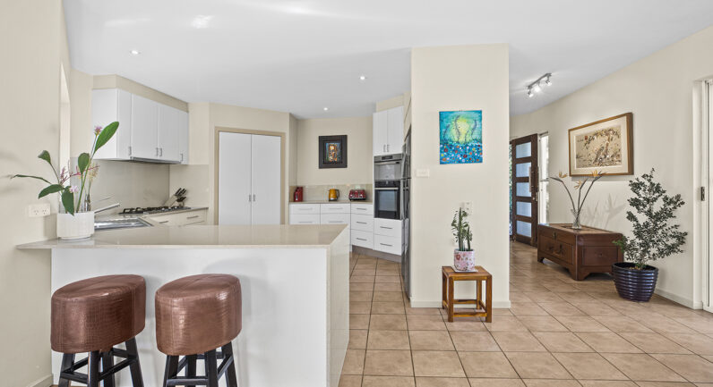 282 Pine Creek Way, Bonville NSW 2450