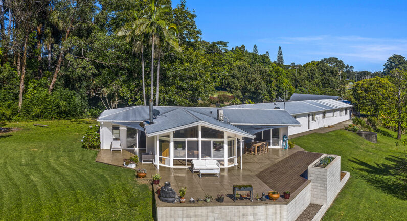 282 Pine Creek Way, Bonville NSW 2450