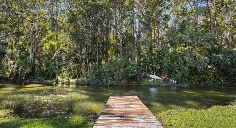 282 Pine Creek Way, Bonville NSW 2450