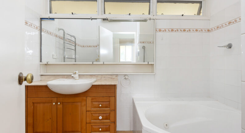 2 Cotswold Close, Belrose NSW 2085