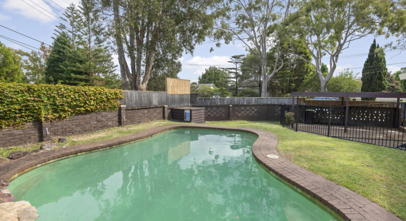 2 Cotswold Close, Belrose NSW 2085