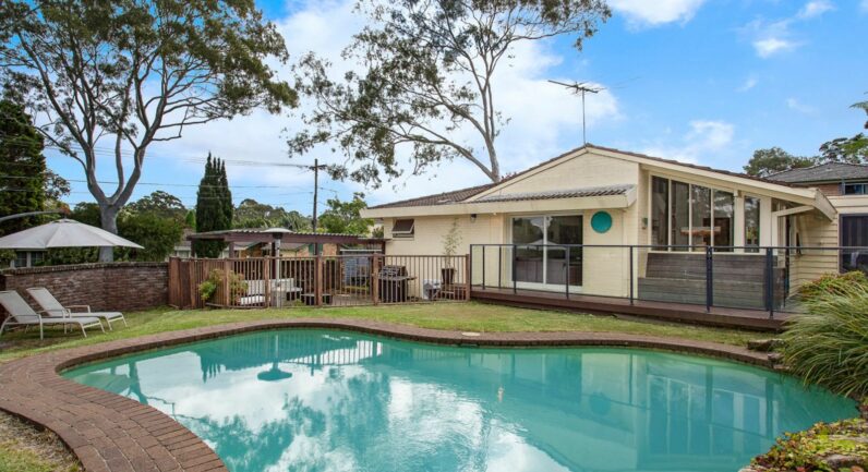 2 Cotswold Close, Belrose NSW 2085