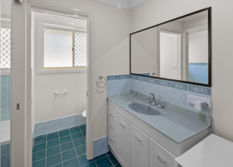 63 Stanley Folkard Place