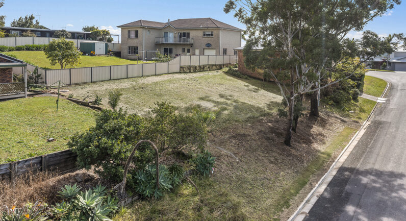 2 Arkan Avenue, Woolgoolga NSW 2456