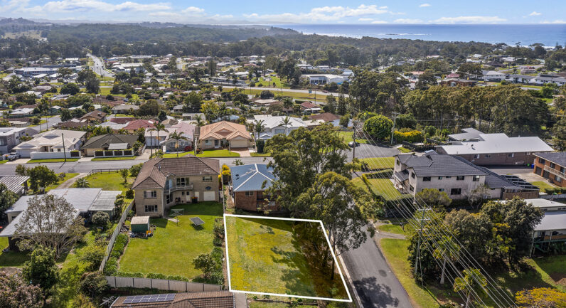 2 Arkan Avenue, Woolgoolga NSW 2456