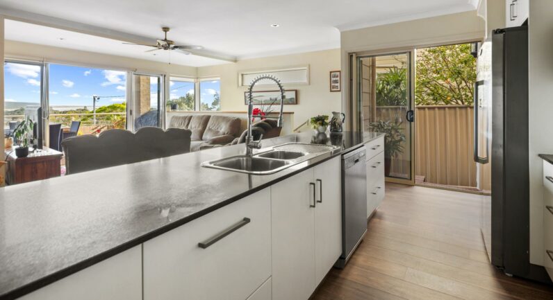 22 Main Street, Crescent Head NSW 2440