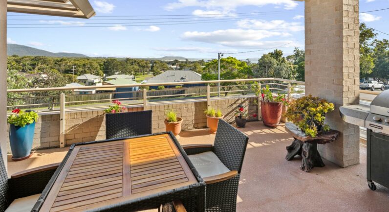 22 Main Street, Crescent Head NSW 2440