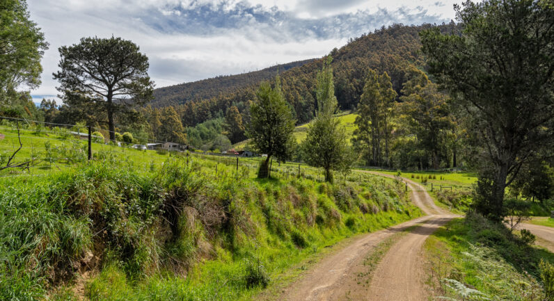 9 Bobs Road, Oyster Cove TAS 7150