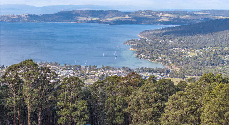 218 Longmans Road, Snug TAS 7054