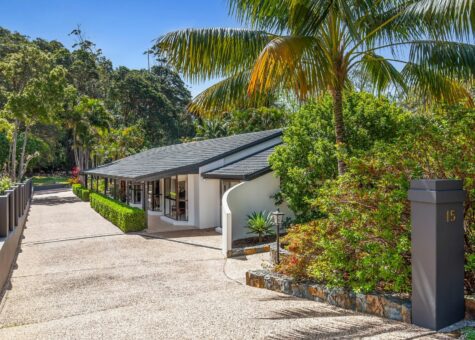 15 Coombar Close