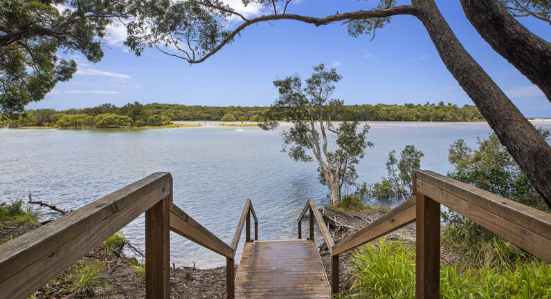 5 Moonee Creek Drive, Moonee Beach NSW 2450