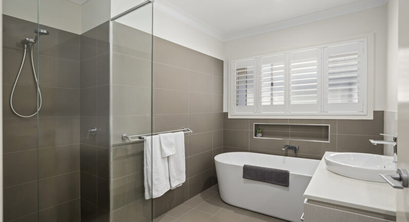 5 Moonee Creek Drive, Moonee Beach NSW 2450