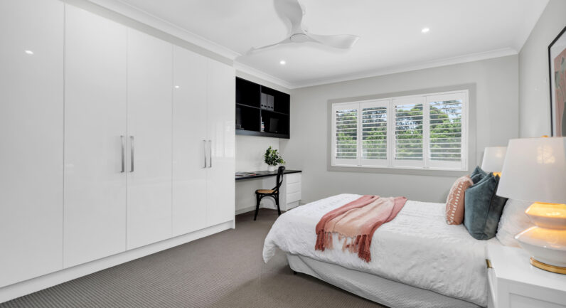 1 Sickles Drive, Grasmere NSW 2570