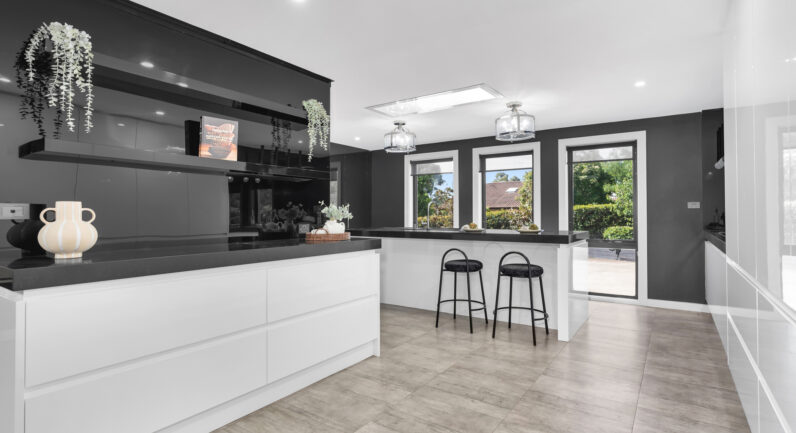 1 Sickles Drive, Grasmere NSW 2570