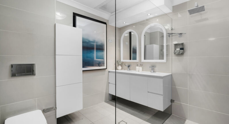 1 Sickles Drive, Grasmere NSW 2570