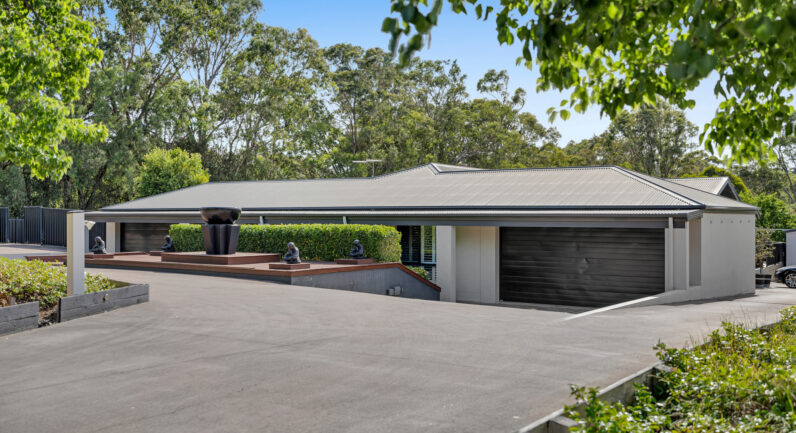 1 Sickles Drive, Grasmere NSW 2570