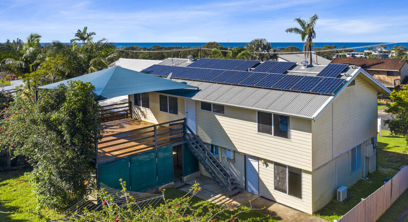 10 Burns Crescent, Corindi Beach NSW 2456
