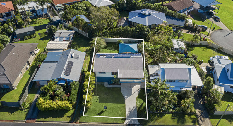 10 Burns Crescent, Corindi Beach NSW 2456