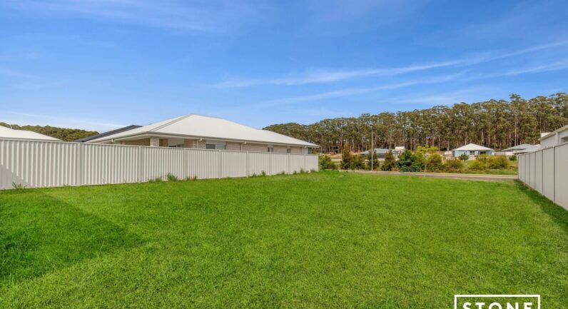 129 Full Circle Crescent, Bonville NSW 2450