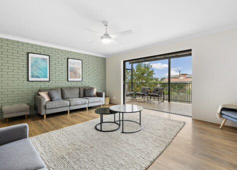 2/13 Willow Place