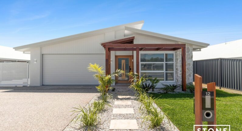 12 Grouper Crescent, Moonee Beach NSW 2450