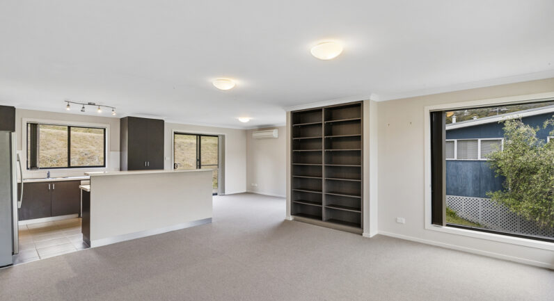 5 Olive Grove, Lenah Valley TAS 7008