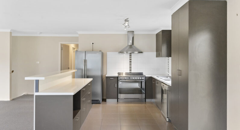 5 Olive Grove, Lenah Valley TAS 7008