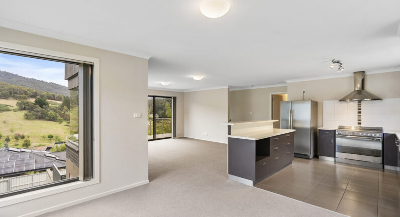 5 Olive Grove, Lenah Valley TAS 7008