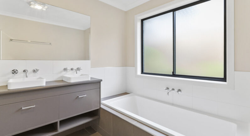 5 Olive Grove, Lenah Valley TAS 7008