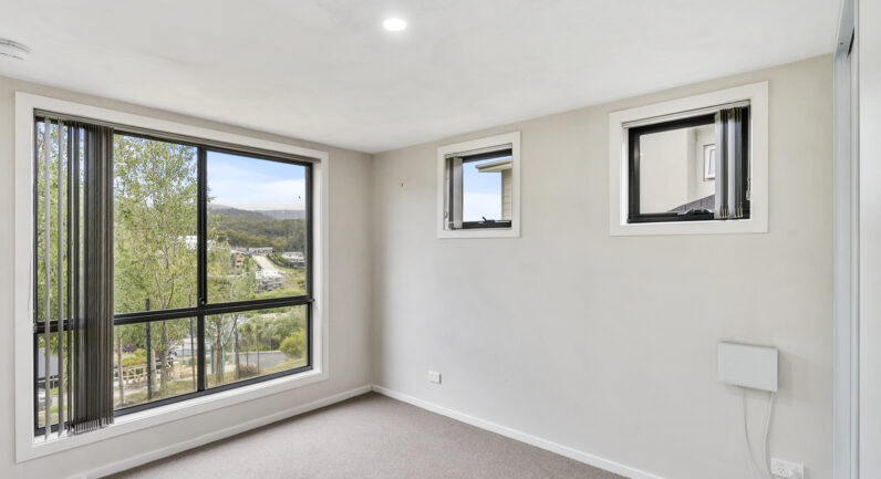 5 Olive Grove, Lenah Valley TAS 7008