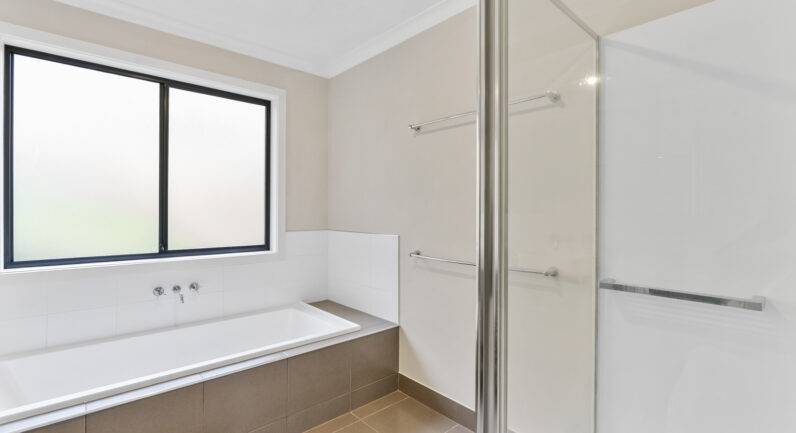 5 Olive Grove, Lenah Valley TAS 7008