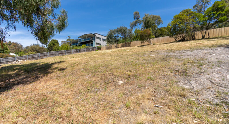 11 Roslyn Avenue, Kingston Beach TAS 7050