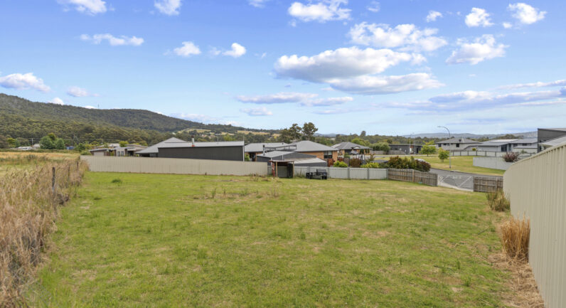 4 Space Court, Snug TAS 7054