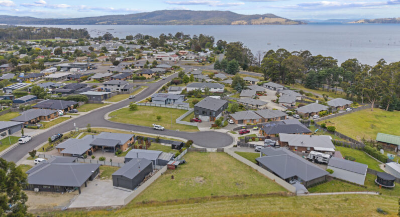 4 Space Court, Snug TAS 7054