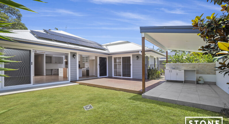 9 Iris Close, Sapphire Beach NSW 2450