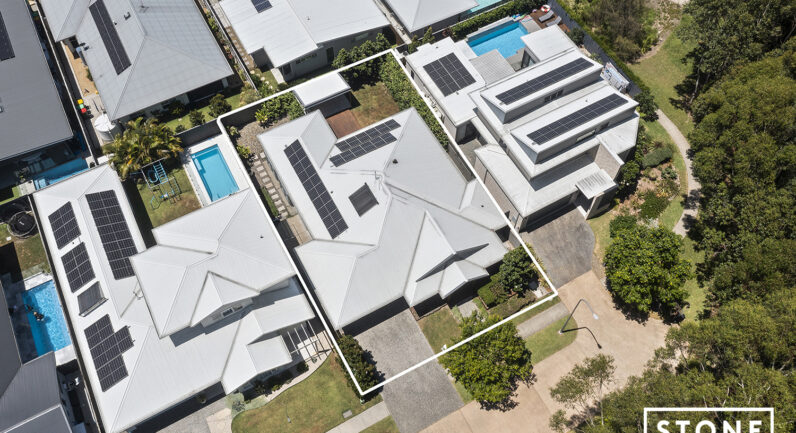 9 Iris Close, Sapphire Beach NSW 2450