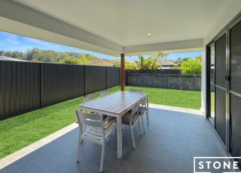 33 Lophostemon Drive