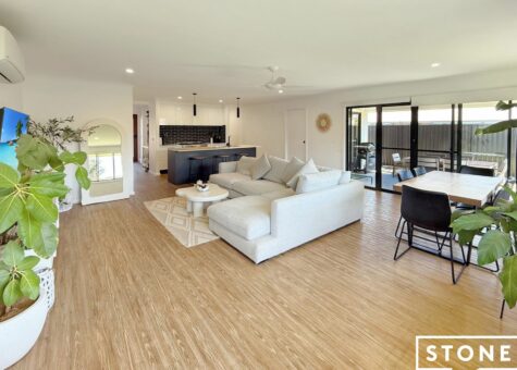 33 Lophostemon Drive