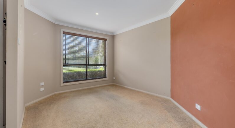 23 Ironbark Crescent, Yarravel NSW 2440
