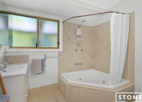 11/95 James Small Drive