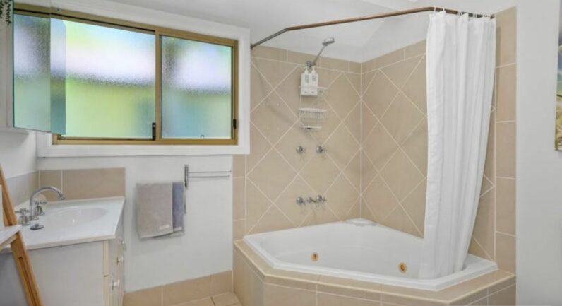 11/95 James Small Drive, Korora NSW 2450