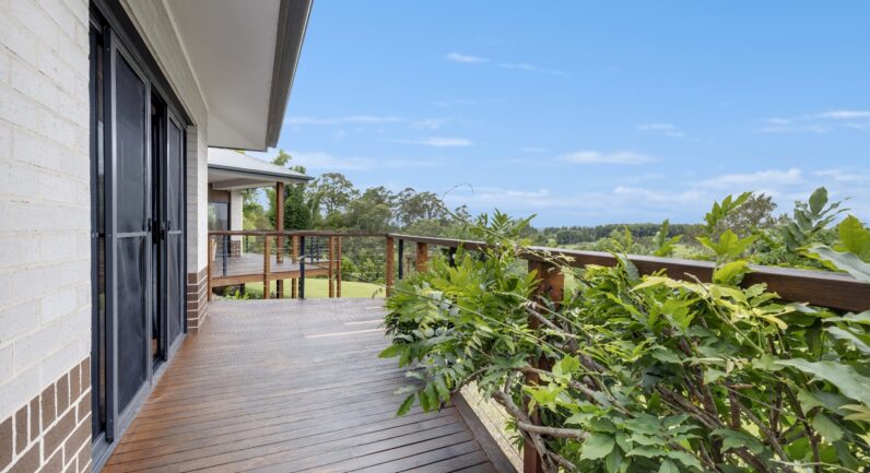 19 Caerlon Place, Greenhill NSW 2440