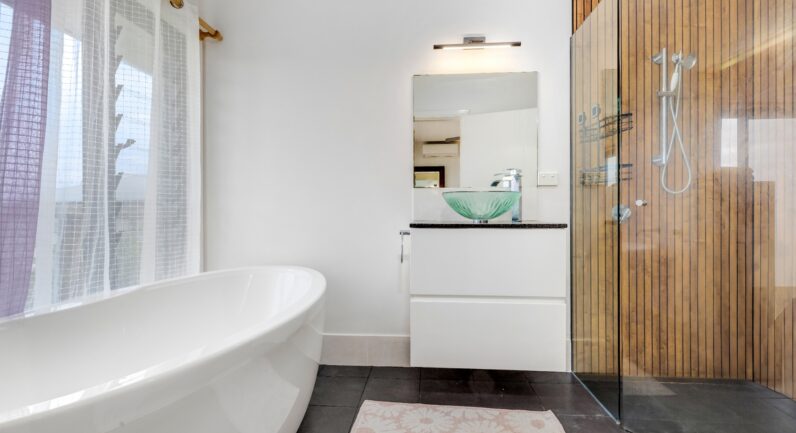 19 Caerlon Place, Greenhill NSW 2440