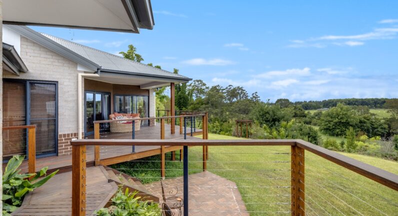 19 Caerlon Place, Greenhill NSW 2440