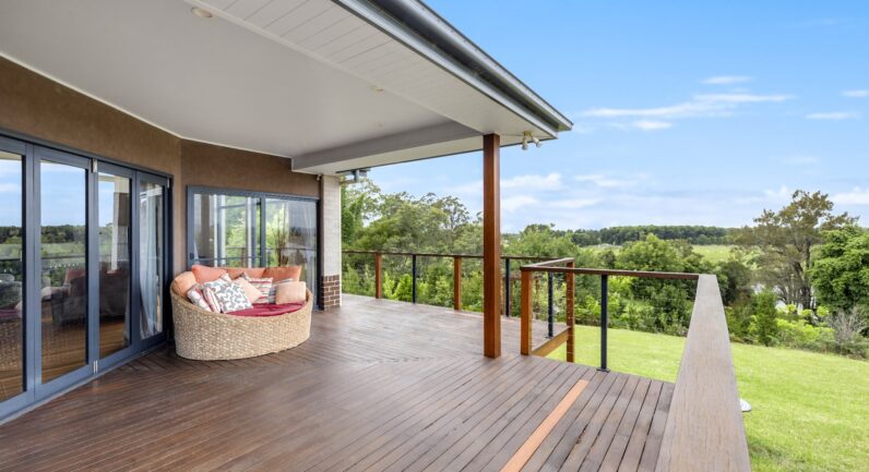 19 Caerlon Place, Greenhill NSW 2440