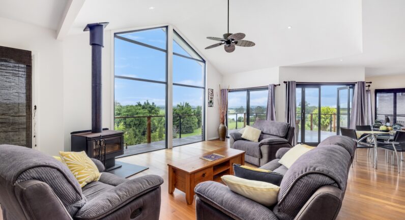 19 Caerlon Place, Greenhill NSW 2440