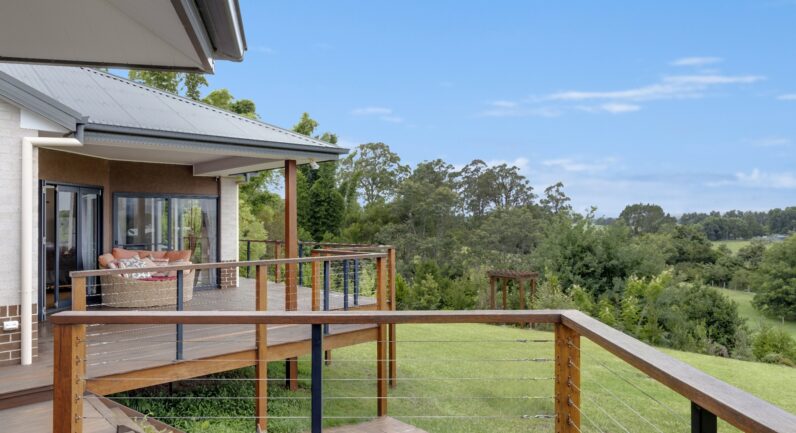 19 Caerlon Place, Greenhill NSW 2440