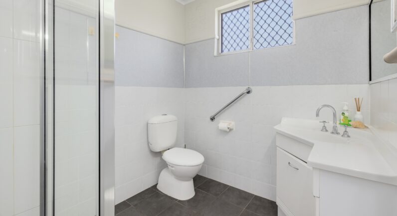 2 Hill Street, Crescent Head NSW 2440